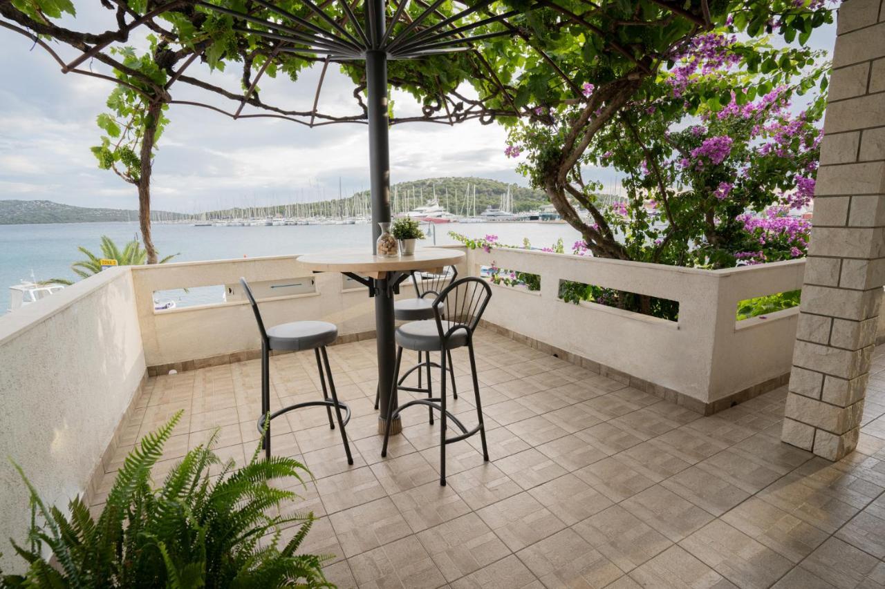 Apartmani Bilonic Rogoznica Rogoznica  Esterno foto